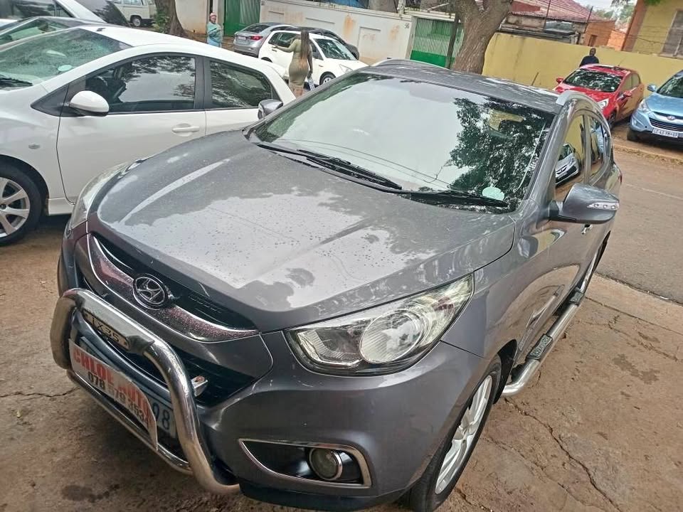 Hyundai ix35 2.0 ex manual  2013 88000km  Grey