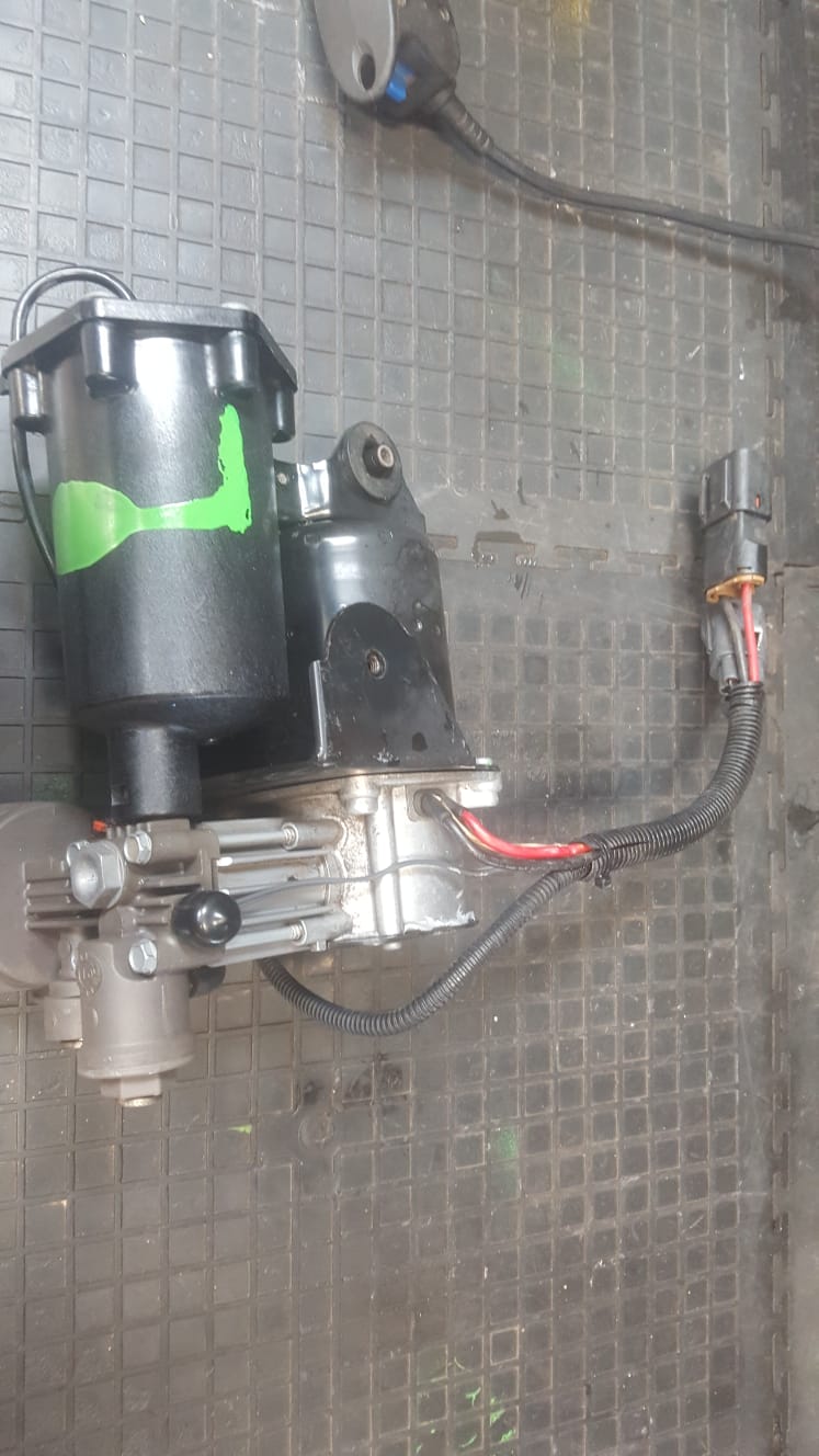 2008 Discovery 3 4.0 V6 Suspension Pump for sale - Private Seller