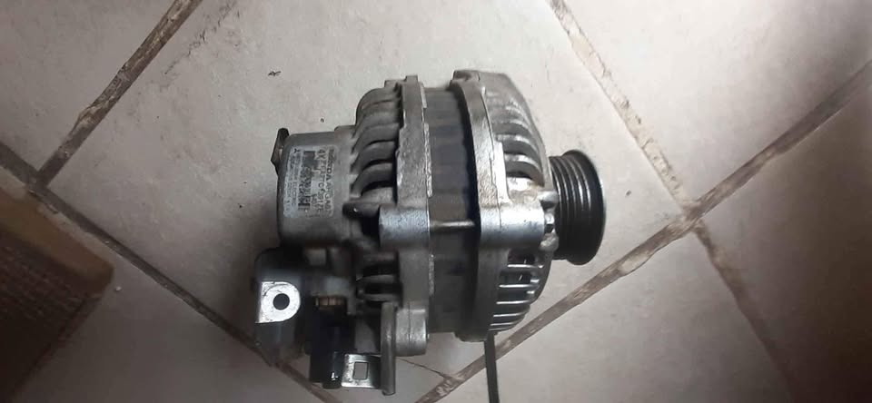 Genuine Honda FRV1.8ivtec Alternator - Private Seller