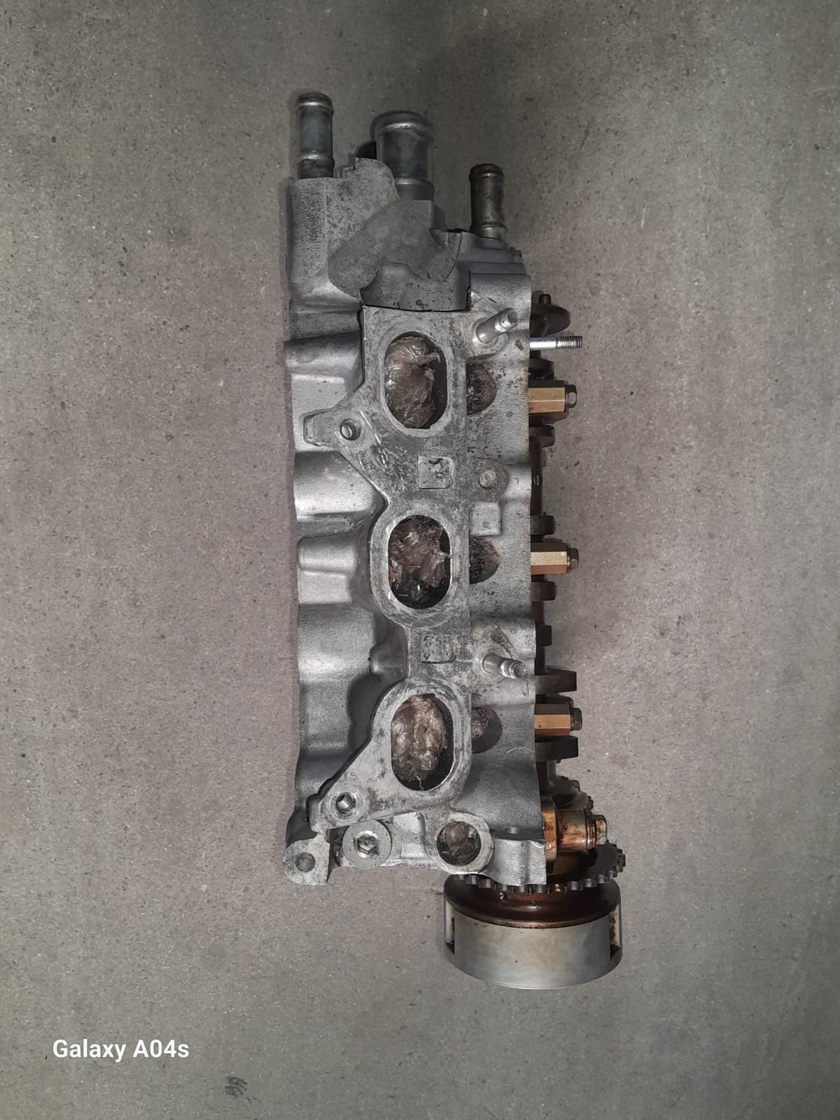 TOYOTA YARIS 1.0L CYLINDER HEAD (1KR ENGINE) FOR SALE - Private Seller TOYOTA YARIS 1.0L CYLINDER HEAD (1KR ENGINE) FOR SALE - Private Seller