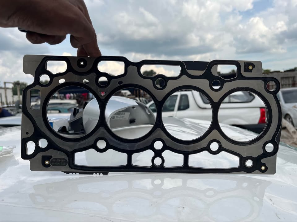 Ford Gasket:AV60-6051-BC - Private Seller Ford Gasket:AV60-6051-BC - Private Seller