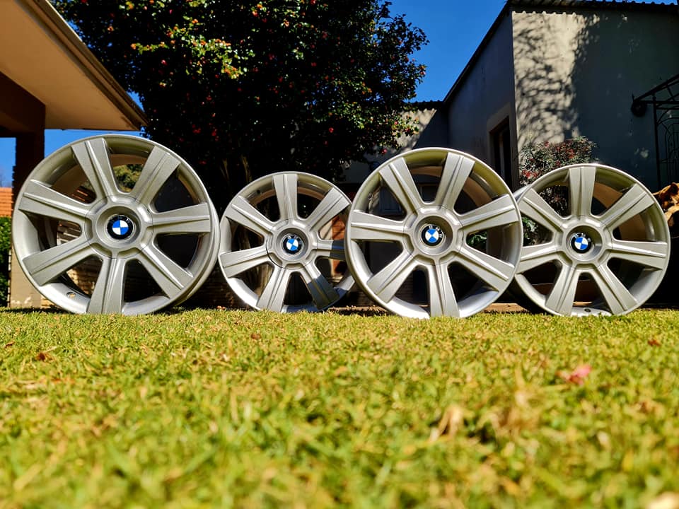 17" BMW RIMS LIKE NEW
