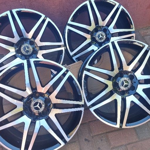 MERCEDES 19INCH V CLASS MAGS - Private Seller MERCEDES 19INCH V CLASS MAGS - Private Seller