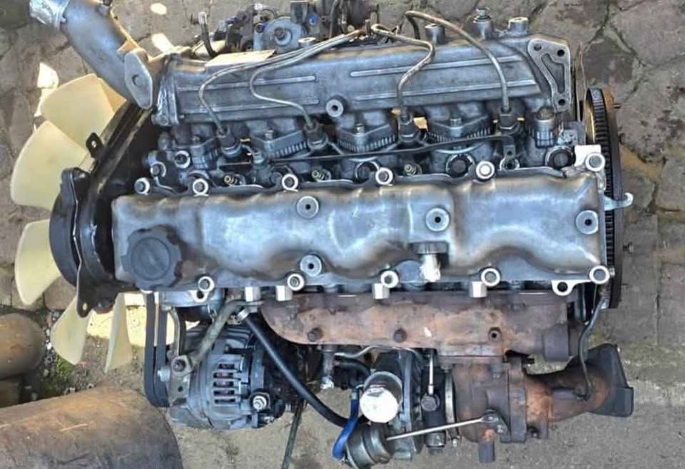 Ford ranger Wl 2.5 complete engine for sale my number WhatsApp or cell