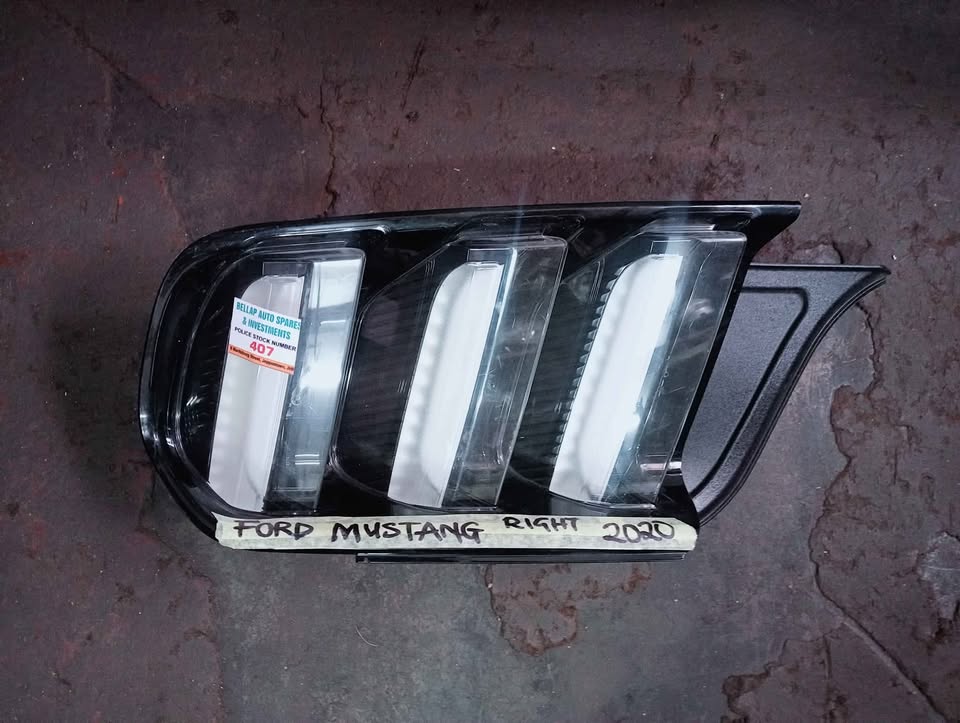 2020 FORD MUSTANG LED HEADLIGHTS - Private Seller 2020 FORD MUSTANG LED HEADLIGHTS - Private Seller