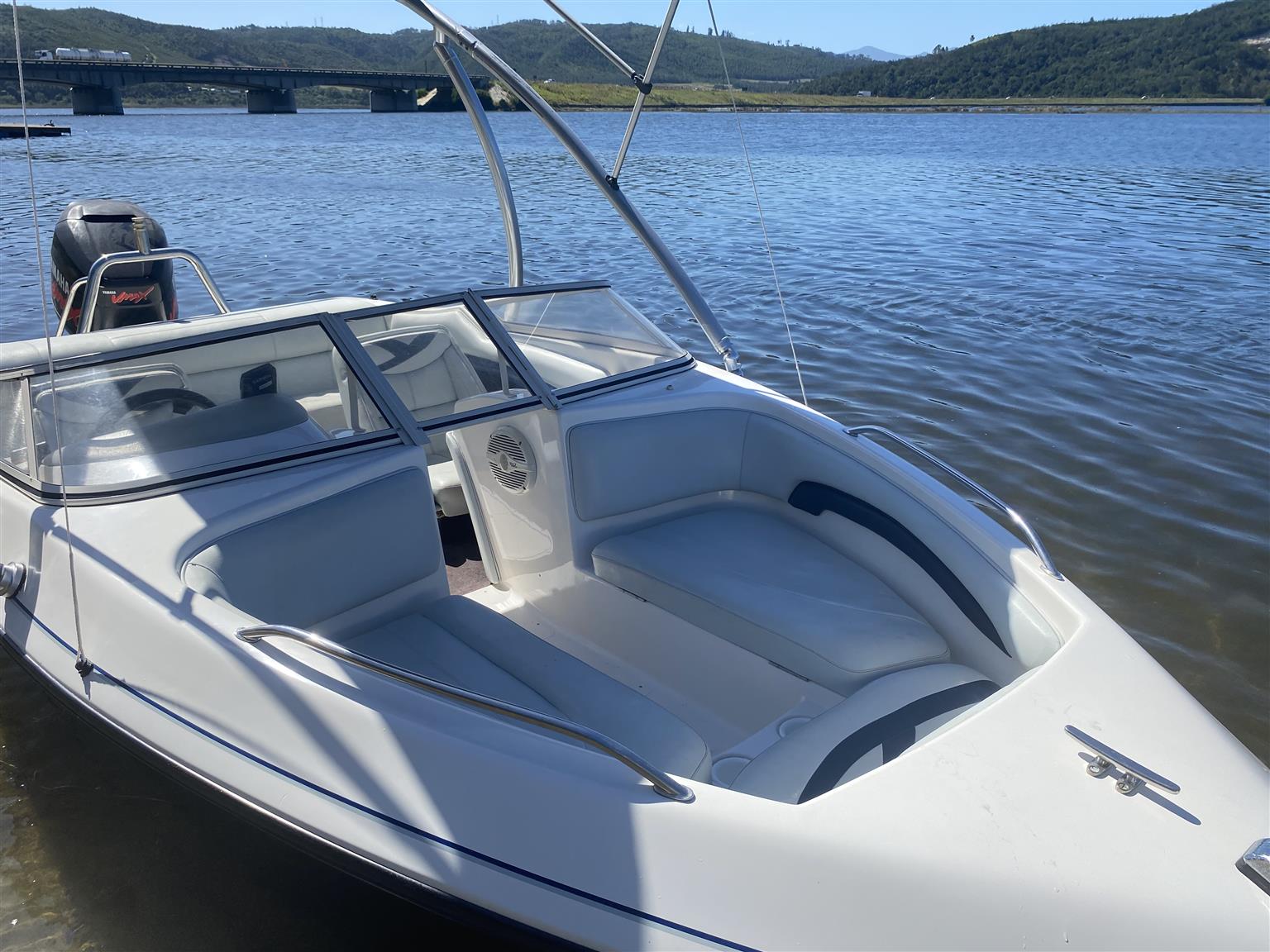 Panache 1850 SL – 8-Seater Bowrider with Yamaha VMAX 200HP