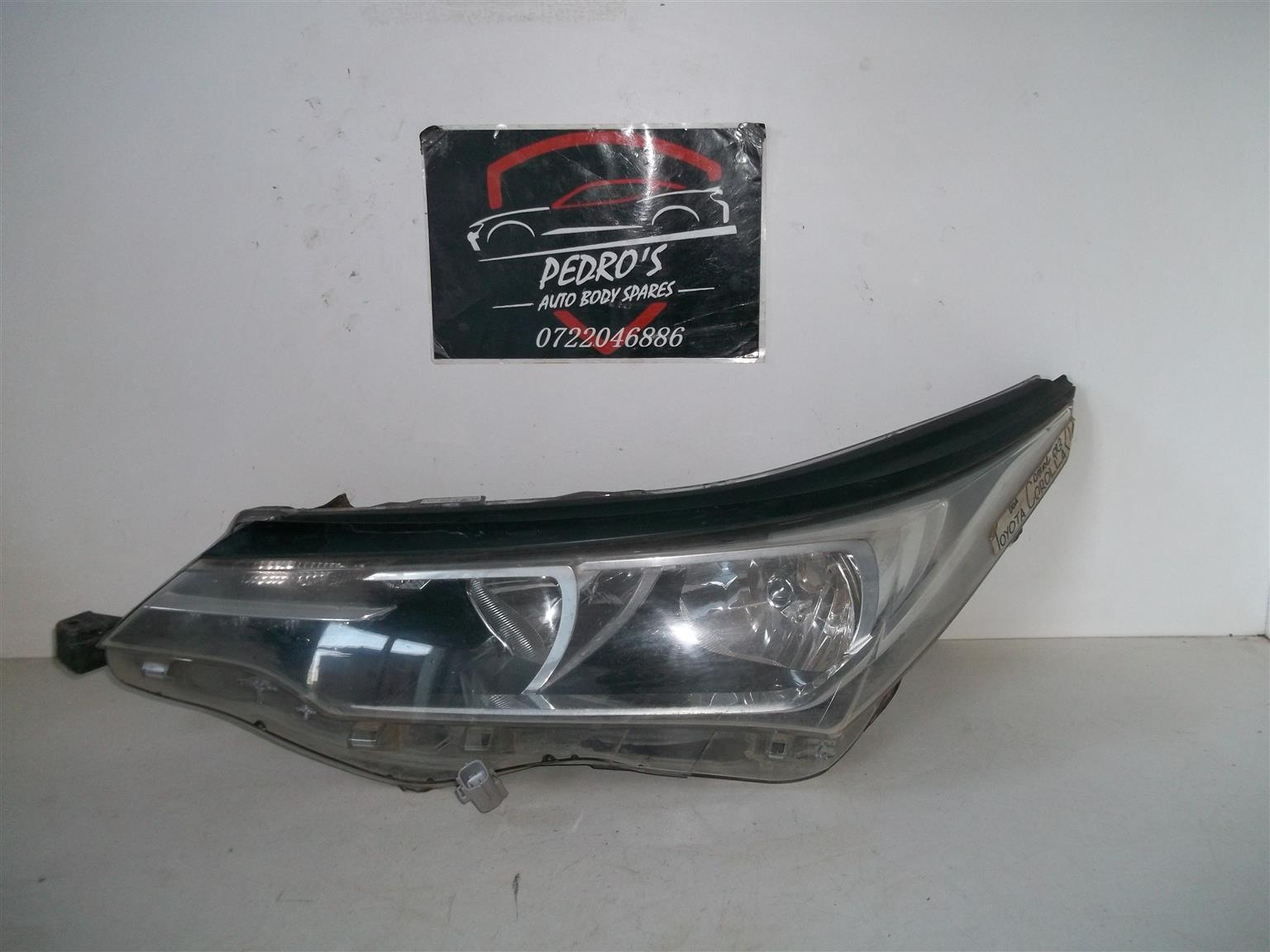 Toyota Corolla '14-'20 left headlight - Private Seller Toyota Corolla '14-'20 left headlight - Private Seller