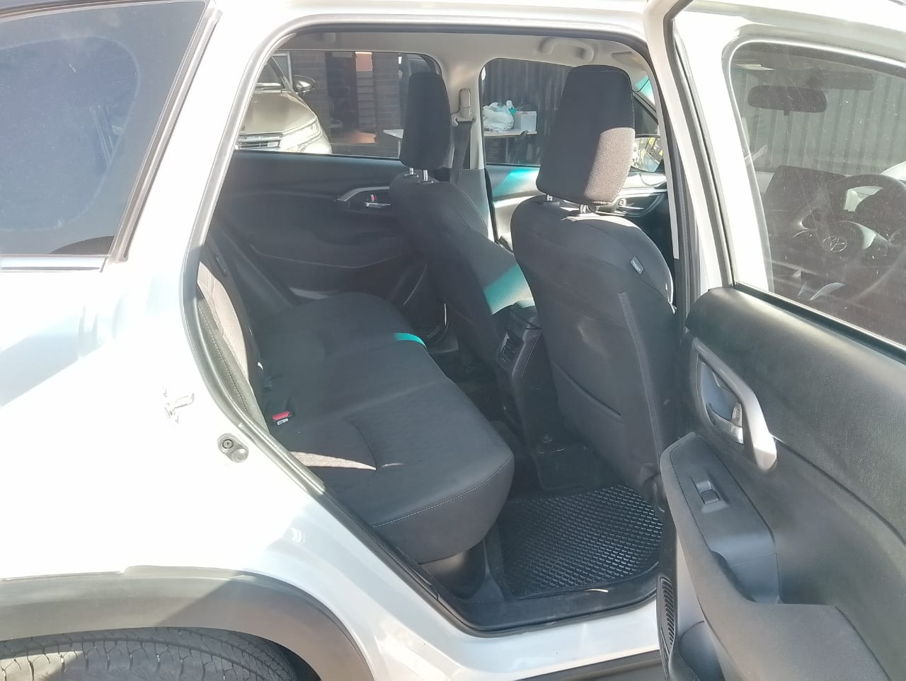 2024 Toyota Urban Cruiser 1.5 Xs 77KW MINI SUV Manual 4,000km Cloth Seats, Tow B