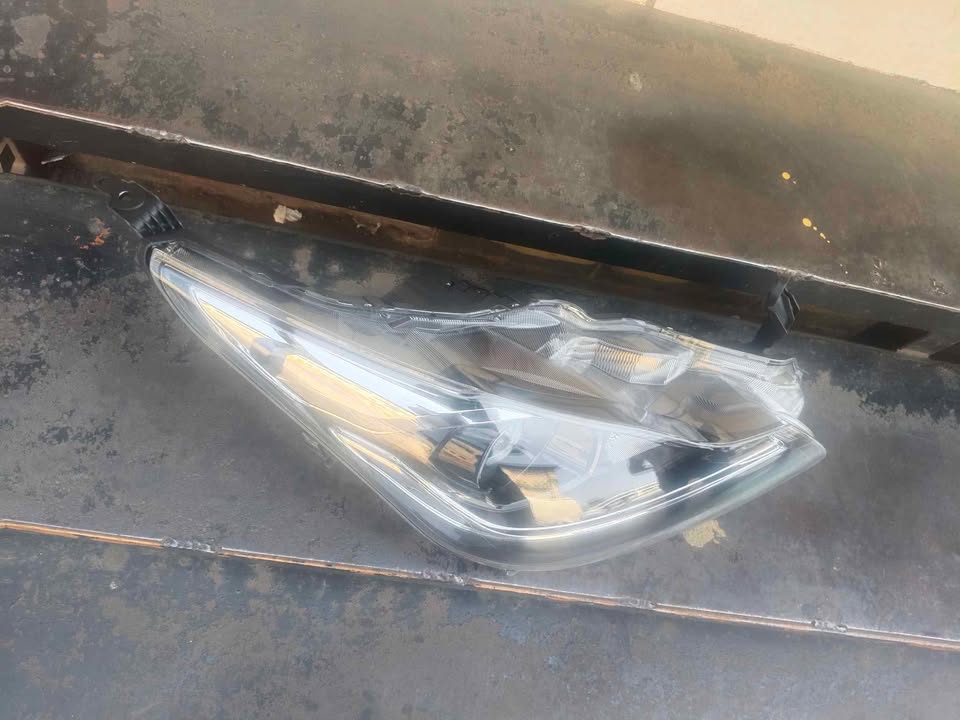Toyota starlet/Suzuki Baleno right headlight - Private Seller Toyota starlet/Suzuki Baleno right headlight - Private Seller