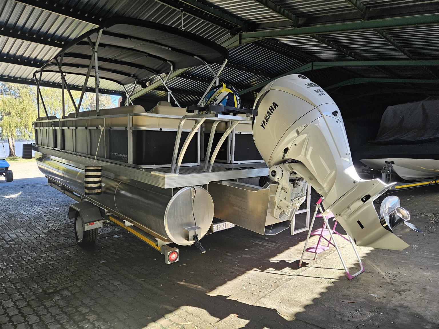 Watermark 7500 AXL Pontoon - Private Seller