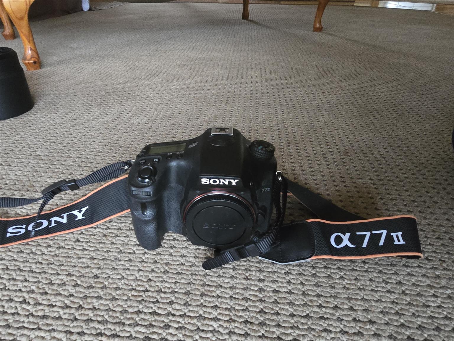 Camera Sony 77ii As good as new