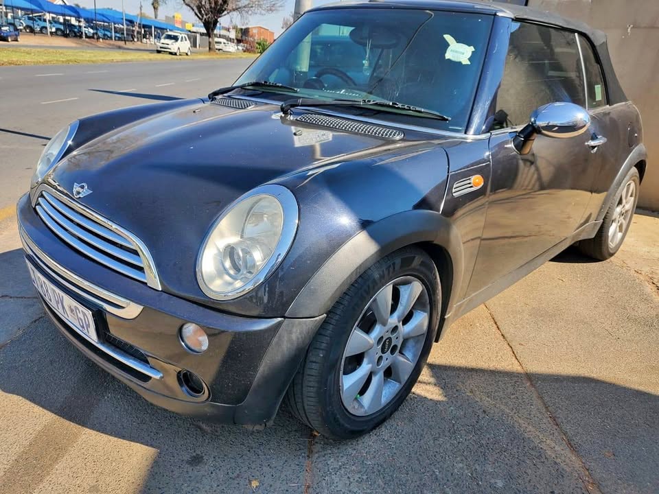 Mini cooper 2007 convertible 70k