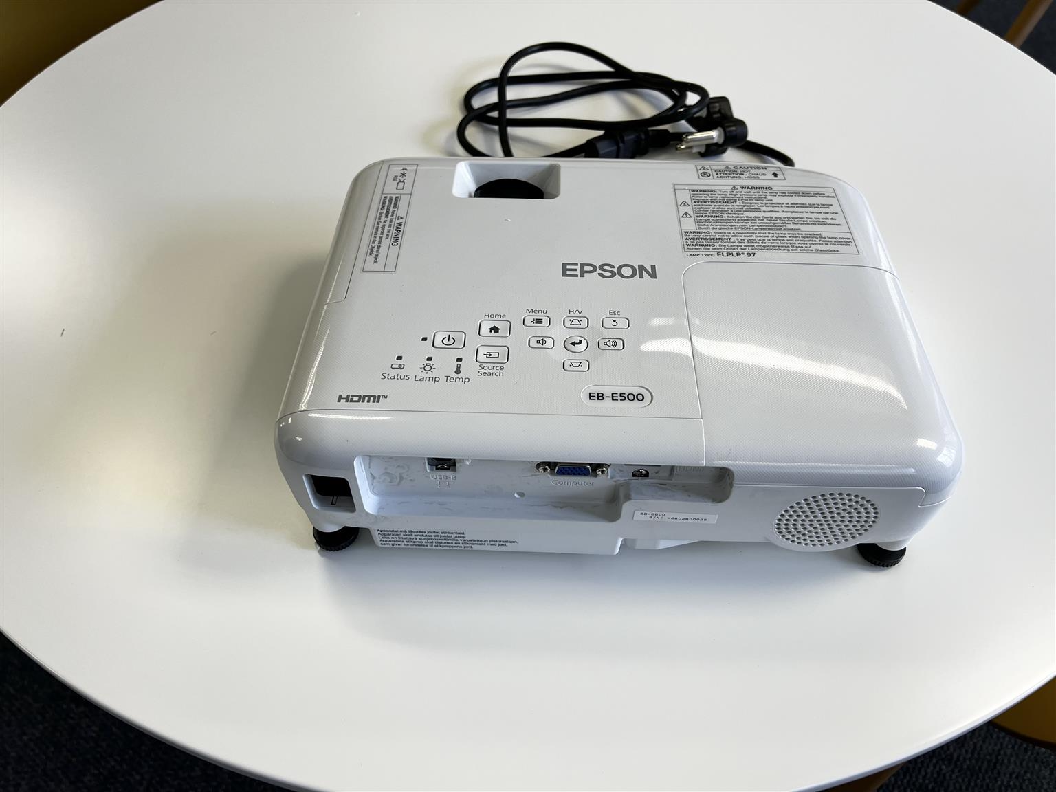 Epson EB E500 projector