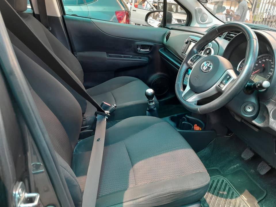 2012 TOYOTA YARIS 1.3 MANUAL