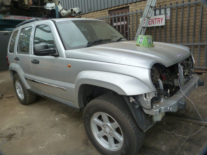 Jeep Cherokee 3.7 4 X 4 Limited AT Silver - 2006 STRIPPING FOR SPARES - Private Seller Jeep Cherokee 3.7 4 X 4 Limited AT Silver - 2006 STRIPPING FOR SPARES - Private Seller