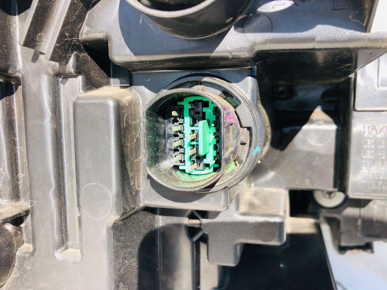 Haval H6 left and right side (LED premium vision) xenon headlight - Private Seller Haval H6 left and right side (LED premium vision) xenon headlight - Private Seller