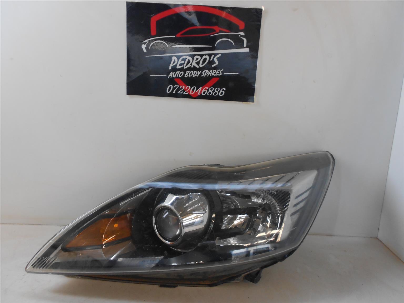 Ford focus Xenon Left Headlight