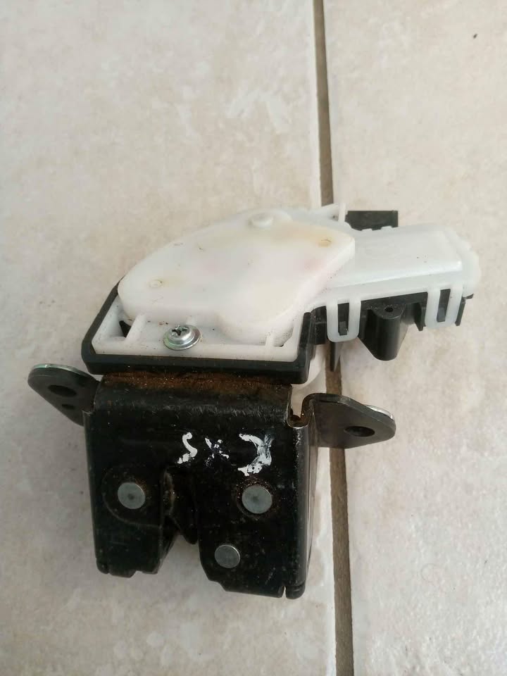 Mazda CX5 boot lock - Private Seller Mazda CX5 boot lock - Private Seller