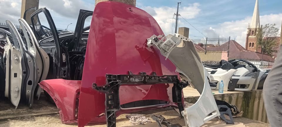 Porsche panamera front parts for sell in good condition second hand original - Private Seller