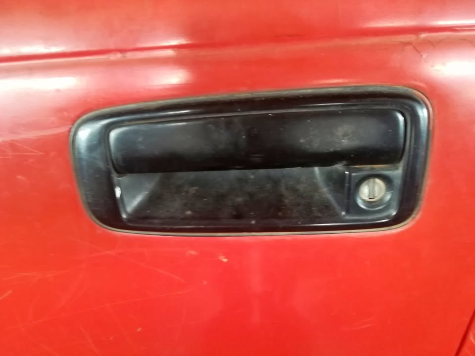TOYOTA CONQUEST DOOR HANDLE (FRONT LEFT) - Private Seller TOYOTA CONQUEST DOOR HANDLE (FRONT LEFT) - Private Seller