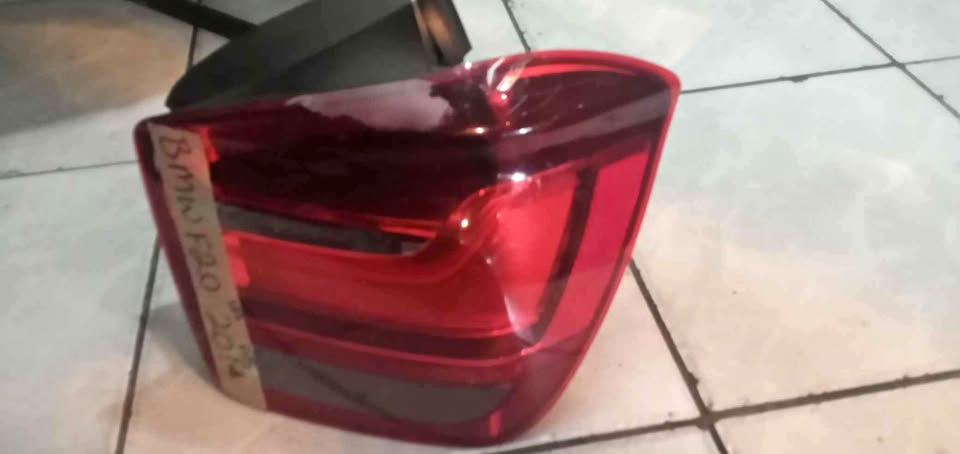 BMW 1 SERIES F20 2015 TAILLIGHT RHS - Private Seller BMW 1 SERIES F20 2015 TAILLIGHT RHS - Private Seller