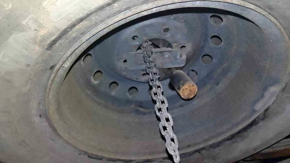 Ford Ranger rim and tyre