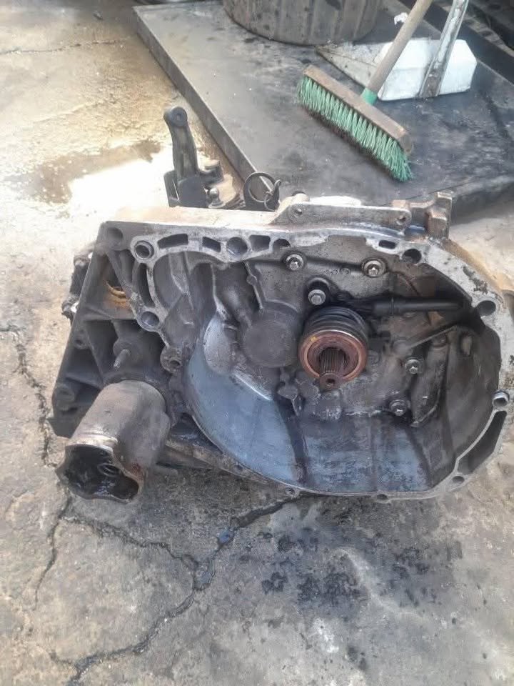 NISSAN NP200 GEARBOX AVAILABLE - Private Seller NISSAN NP200 GEARBOX AVAILABLE - Private Seller