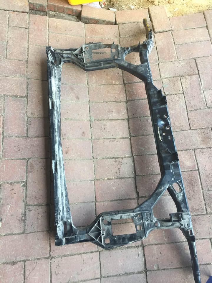 AUDI A4 A5 cradle for sale - Private Seller AUDI A4 A5 cradle for sale - Private Seller