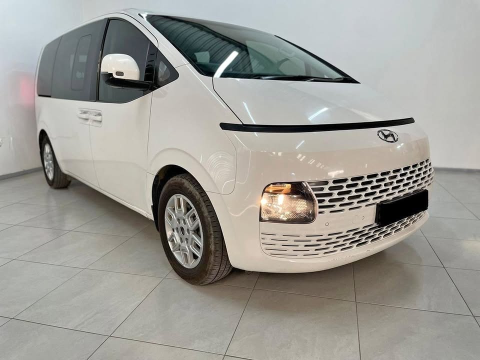 2023 HYUNDAI STARIA 2.2D EXECUTIVE 9 SEATER