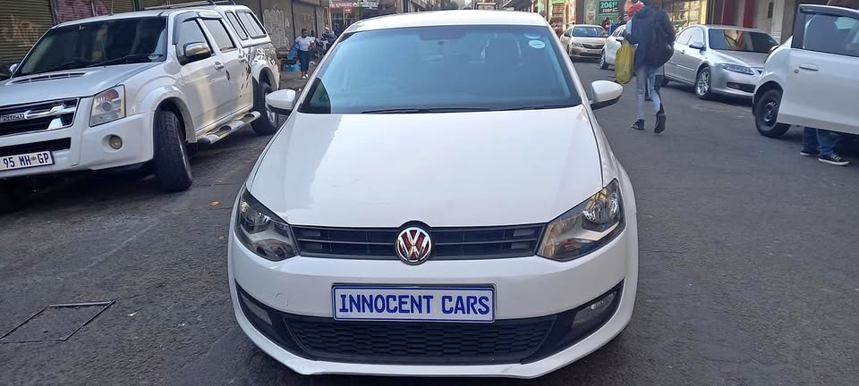 2011 VW POLO 6 1.4 CONCEPTLINE.. MANUAL TRANSMISSION.. WHITE COLOUR.