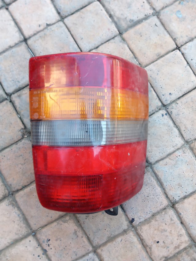 Jeep Grand Cherokee Tail Light