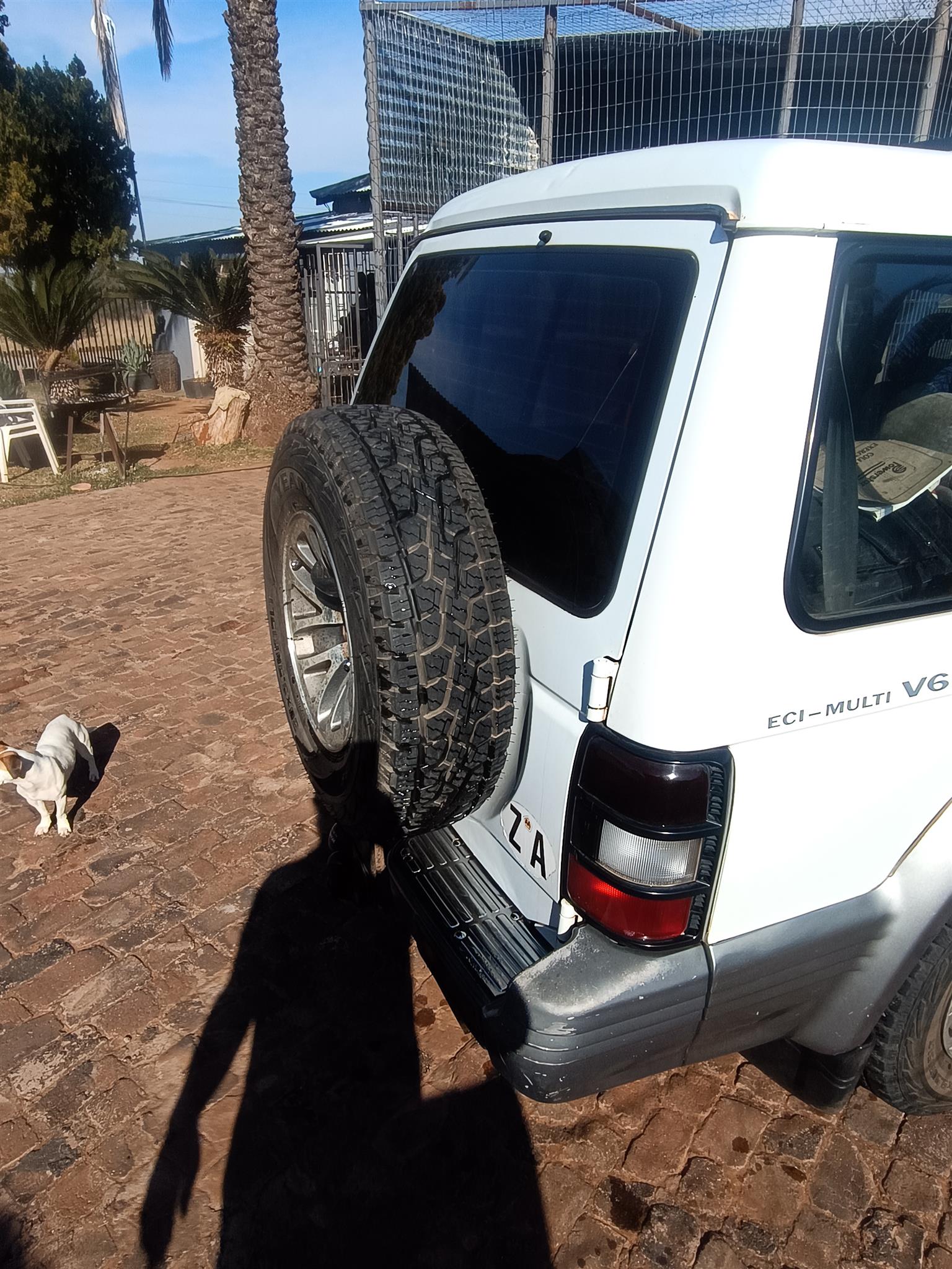 Mitshubishi pajero 3000 V6 ECU for sale or swop papers up to date 5 new tyres