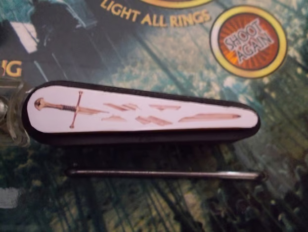 Stern LORD OF THE RINGS pinball machine