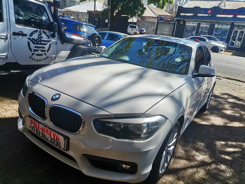 2017 BMW 118i 1 SERIES AUTOMATIC
