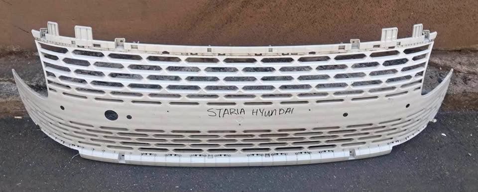 Hyundai Staria grille - Private Seller Hyundai Staria grille - Private Seller