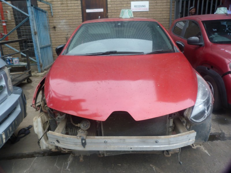 Renault Clio IV 900T Manual H4B - 2015 SPARESBOYZ STRIPPING FOR SPARES - Private Seller Renault Clio IV 900T Manual H4B - 2015 SPARESBOYZ STRIPPING FOR SPARES - Private Seller
