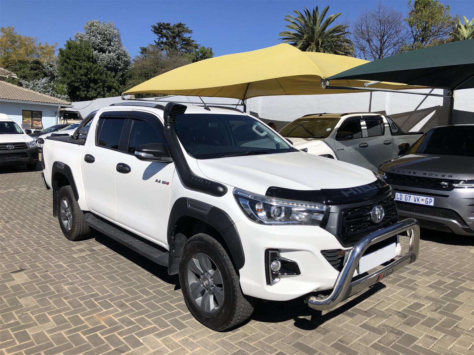 Used 2017 Toyota Hilux 2.4GD-6 double cab 4x4 Raider manual - Private Seller Used 2017 Toyota Hilux 2.4GD-6 double cab 4x4 Raider manual - Private Seller