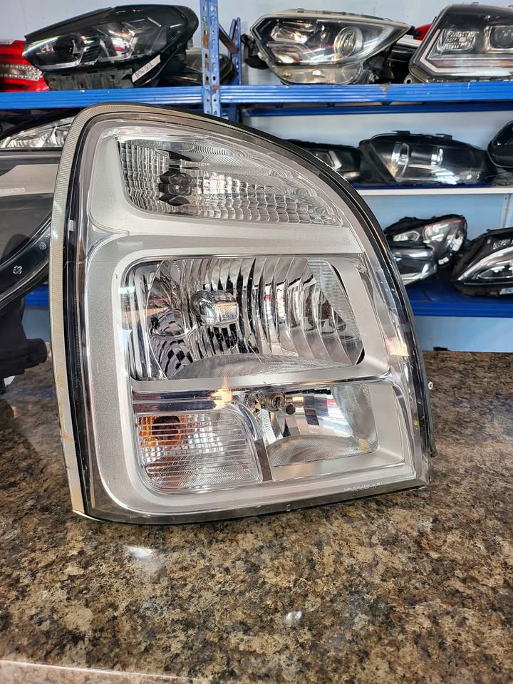 Hyundai H100 2023 right headlight for sale - Private Seller Hyundai H100 2023 right headlight for sale - Private Seller