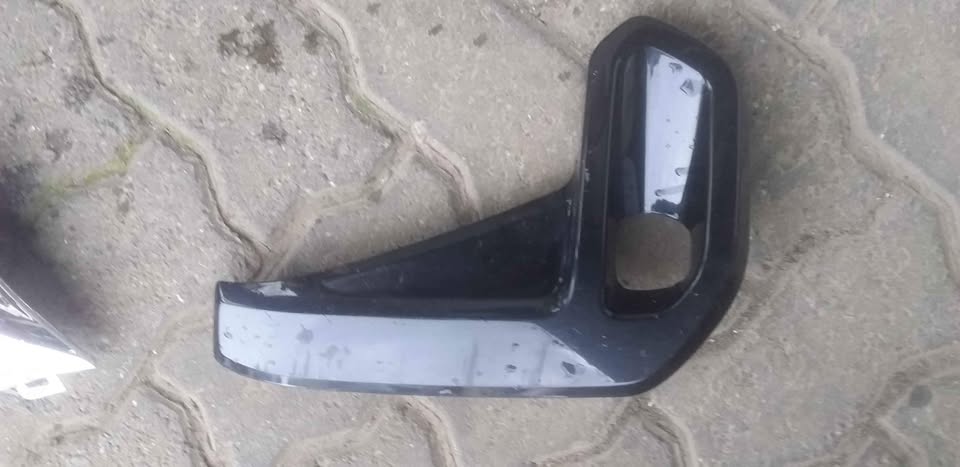 Toyota hilux gd6 foglight cover - Private Seller Toyota hilux gd6 foglight cover - Private Seller
