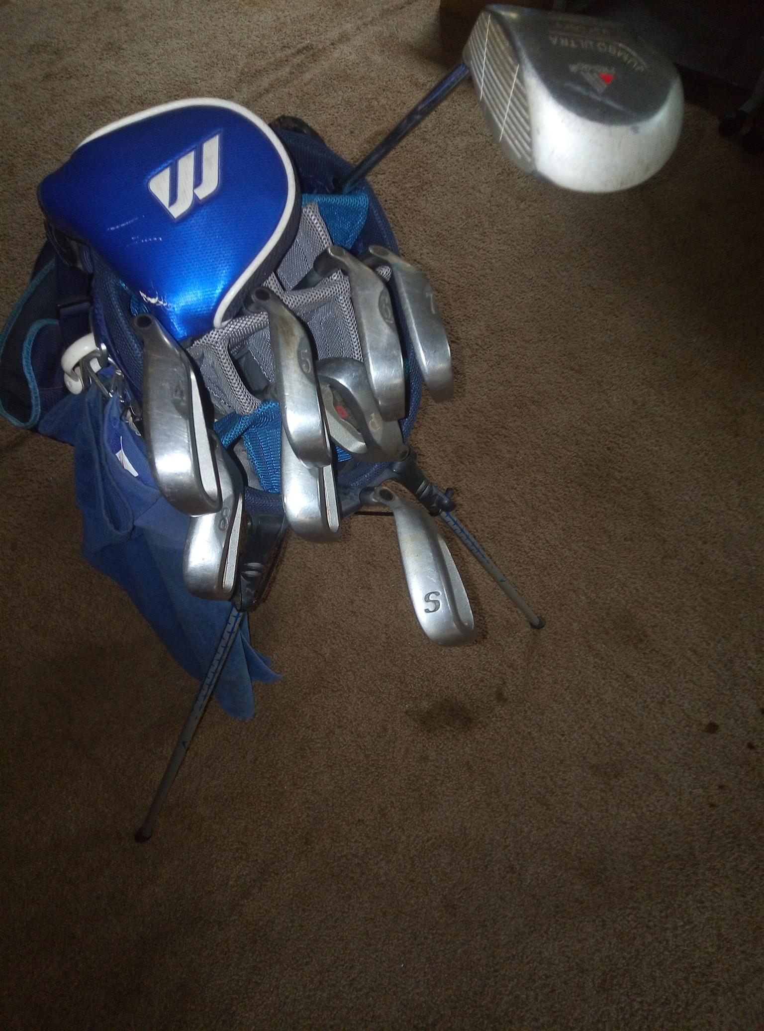  Golf bag (Nike) plus balls and clubs