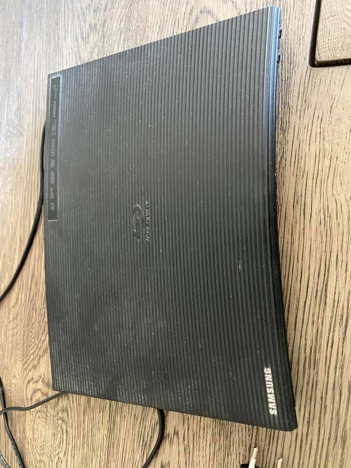 Samsung BluRay DVD Player - No Remote