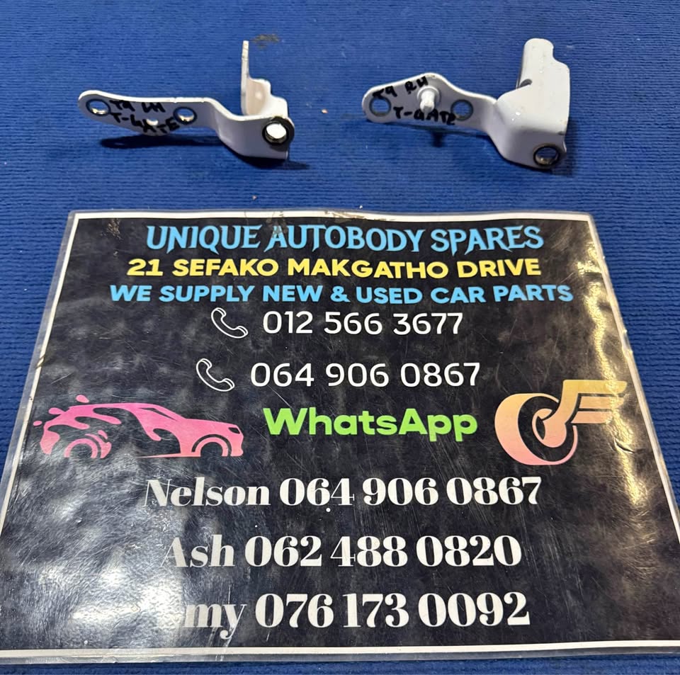 Ford Ranger T9 Tailgate Hinge Set - Private Seller Ford Ranger T9 Tailgate Hinge Set - Private Seller