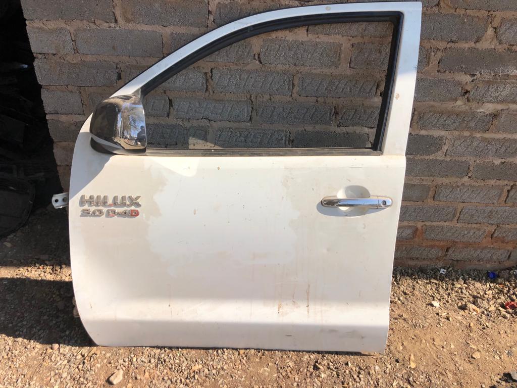 Toyota Hilux D4D left front door complete - Private Seller Toyota Hilux D4D left front door complete - Private Seller