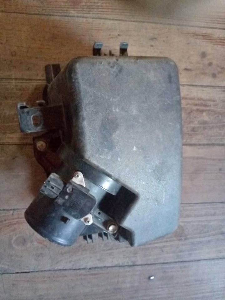 Toyota Rav 4 Airbox with MAF - Private Seller Toyota Rav 4 Airbox with MAF - Private Seller