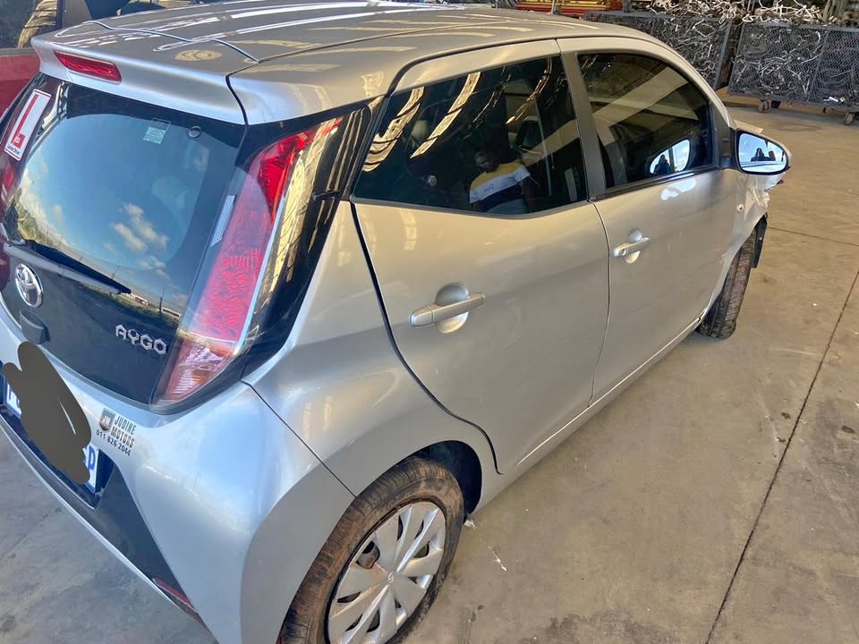 TOYOTA AYGO 2015 STRIPPING - Private Seller TOYOTA AYGO 2015 STRIPPING - Private Seller