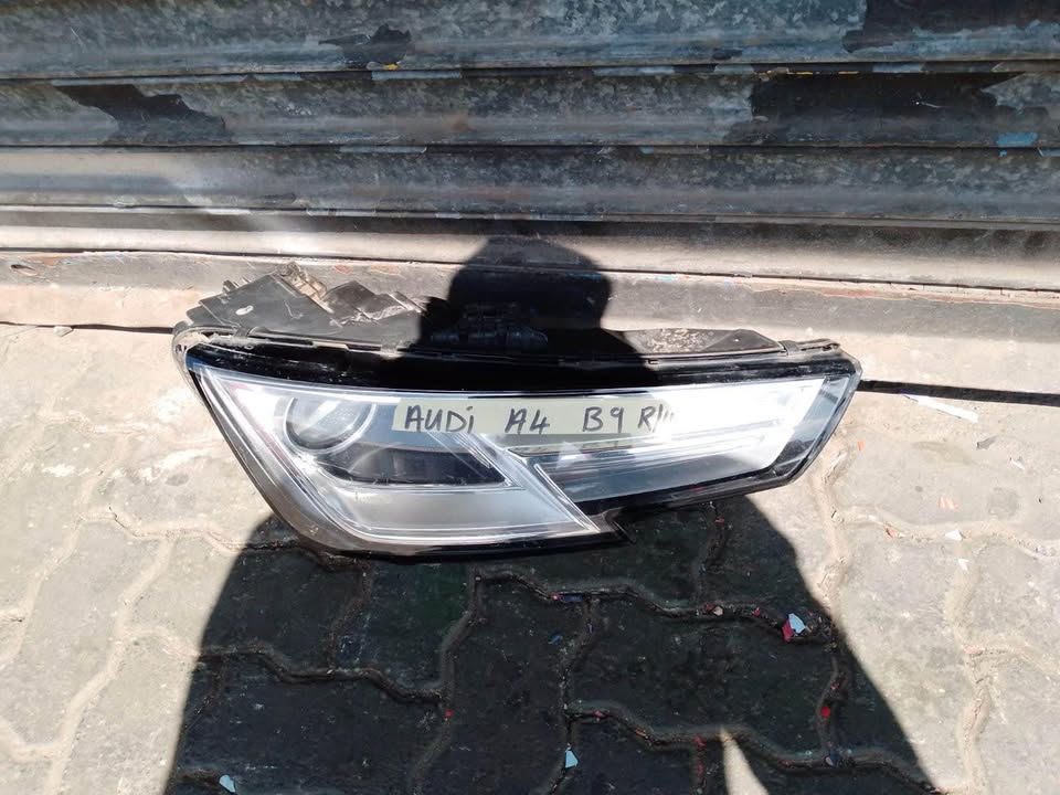 Audi A4 B9 headlight - Private Seller Audi A4 B9 headlight - Private Seller
