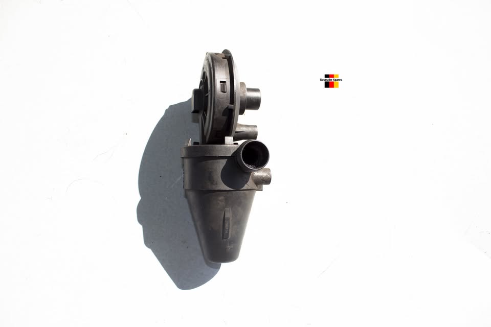 BMW E36,E38,E39 CRANKCASE BREATHER VALVE/ OIL SEPARATOR (M50,M52,S52 ENGINE) OEM: 1703484 - Private Seller