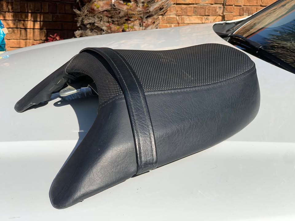 BOULEVARD REAR PILION SEAT BOULEVARD REAR PILION SEAT