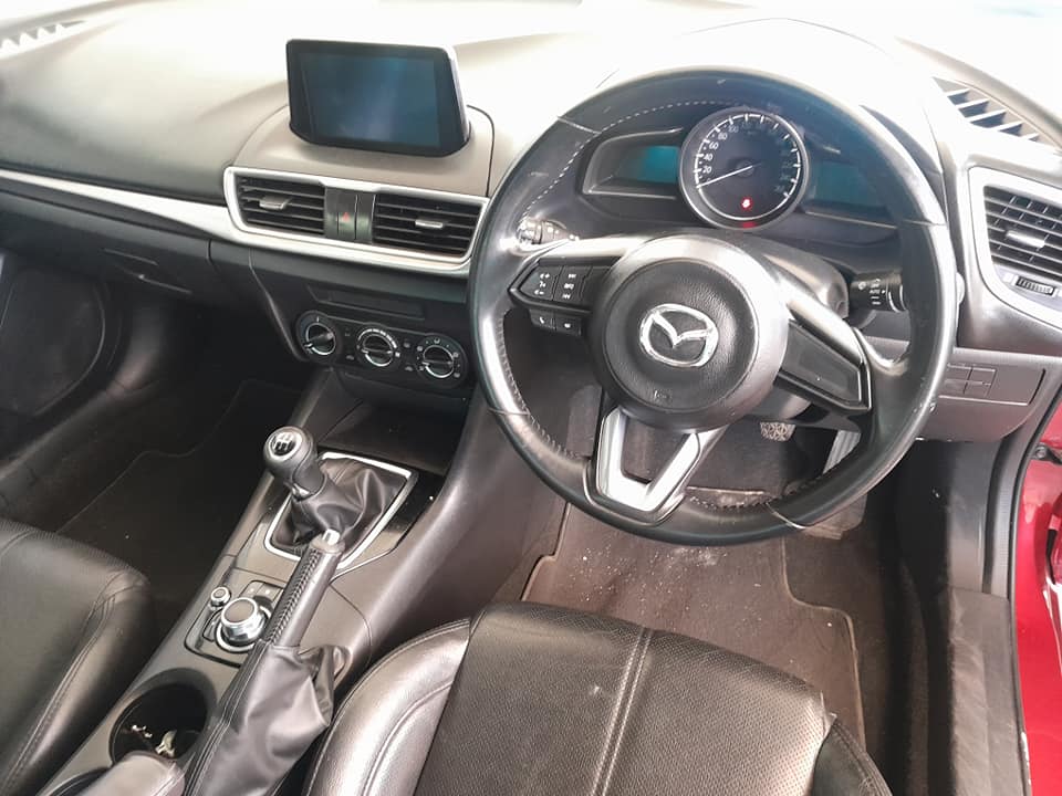 2017 MADZA 3 1.6 DYNAMIC MANUAL