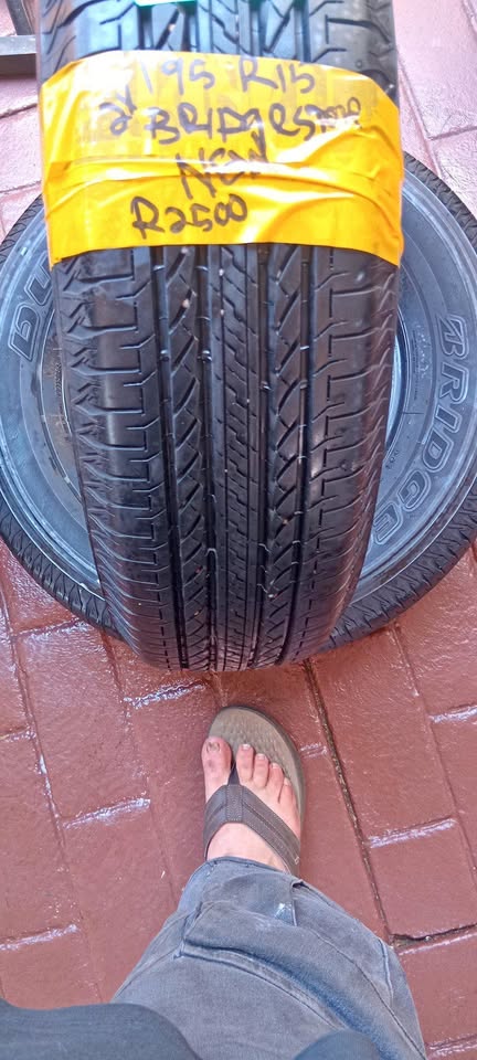 2x Bridgestone 195R15 - Private Seller 2x Bridgestone 195R15 - Private Seller